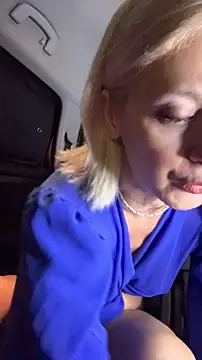 HOTLadyluna online show from July 24, 2026, 8:27 pm