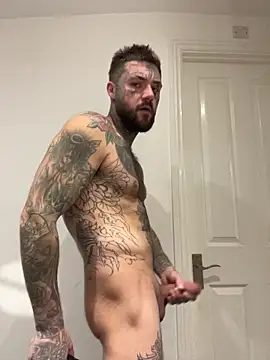 Snapshot of magicmichaell chatting on November 18, 2025, 4:10 pm magicmichaell online show from November 18, 2025, 4:10 pm