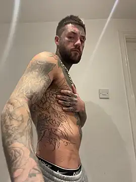 Snapshot of magicmichaell chatting on November 18, 2025, 3:21 am magicmichaell online show from November 18, 2025, 3:21 am