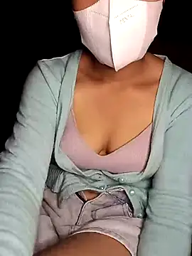 -Huong-99 online show from November 14, 2025, 7:17 pm