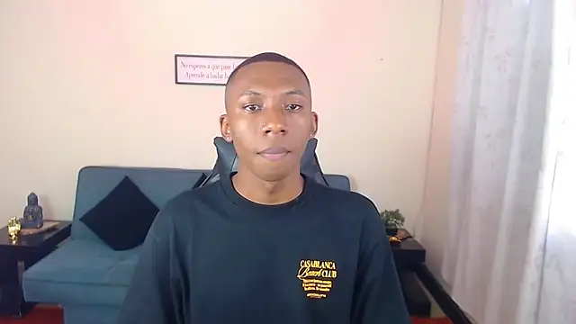 Snapshot of Miilo18 chatting on December 3, 2025, 9:03 pm Miilo18 online show from December 3, 2025, 9:03 pm