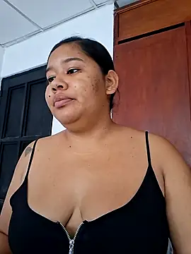 Snapshot of Sarahy- chatting on June 3, 2026, 1:34 pm Sarahy- online show from June 3, 2026, 1:34 pm