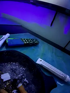 Snapshot of Br0kenKenDoll chatting on November 18, 2025, 5:22 am Br0kenKenDoll online show from November 18, 2025, 5:22 am