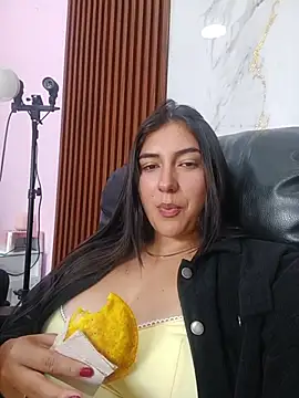 Snapshot of ViolettaWalton1 chatting on December 5, 2025, 7:23 pm ViolettaWalton1 online show from December 5, 2025, 7:23 pm