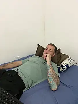 Lucasjandre online show from November 29, 2025, 12:22 am