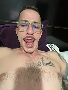 Snapshot of Lucasjandre chatting on July 7, 2026, 9:40 pm Lucasjandre online show from July 7, 2026, 9:40 pm
