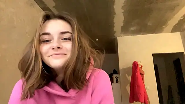 GeralynChiszar online show from November 12, 2025, 6:06 am