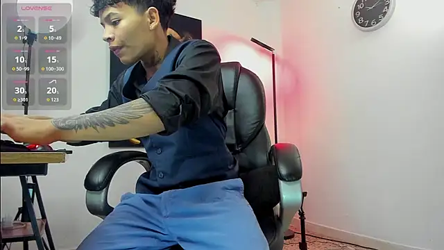 Snapshot of Juank_wss chatting on November 12, 2025, 11:47 am Juank wss online show from November 12, 2025, 11:47 am