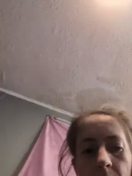 Snapshot of sexxxilexxxi44 chatting on December 5, 2025, 1:10 pm sexxxilexxxi44 online show from December 5, 2025, 1:10 pm