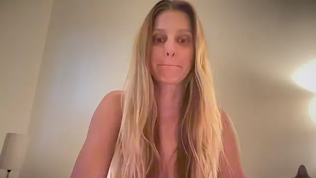 prettylittlekittycat online show from June 15, 2026, 5:07 am