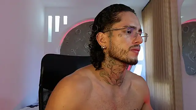 Snapshot of Alanrodgers chatting on November 13, 2025, 1:15 pm Alanrodgers online show from November 13, 2025, 1:15 pm