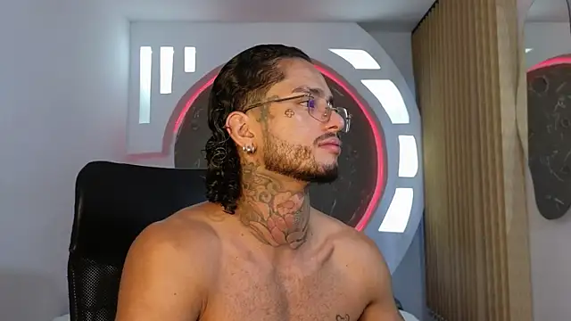 Snapshot of Alanrodgers chatting on November 15, 2025, 11:03 am Alanrodgers online show from November 15, 2025, 11:03 am