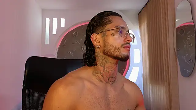 Snapshot of Alanrodgers chatting on November 17, 2025, 1:15 pm Alanrodgers online show from November 17, 2025, 1:15 pm