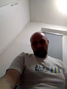 Snapshot of Patrik-Bi chatting on November 12, 2025, 12:59 am Patrik-Bi online show from November 12, 2025, 12:59 am