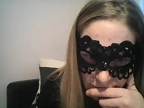 Snapshot of MelleEloa chatting on December 5, 2025, 3:54 pm MelleEloa online show from December 5, 2025, 3:54 pm