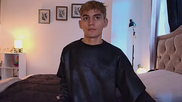 estebanperez 26 online show from January 10, 2026, 1:28 pm