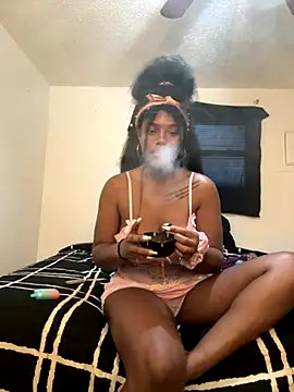 Snapshot of MissLondonDBrat chatting on November 28, 2025, 1:55 pm MissLondonDBrat online show from November 28, 2025, 1:55 pm
