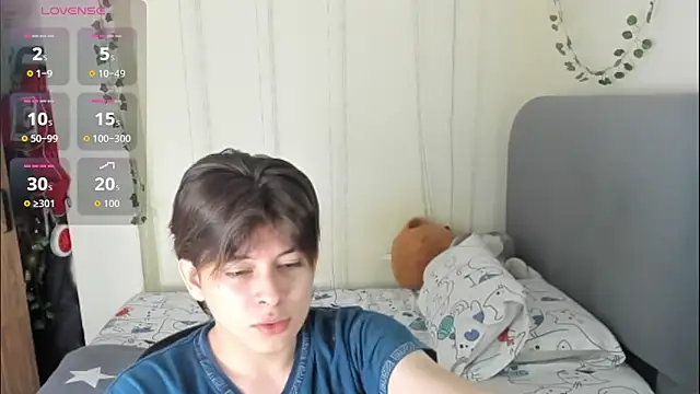 Snapshot of Felix_kitty chatting on March 18, 2026, 7:15 pm Felix kitty online show from March 18, 2026, 7:15 pm