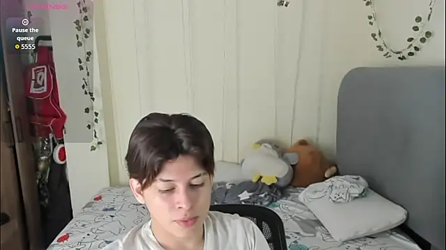 Snapshot of Felix_kitty chatting on March 15, 2026, 7:10 pm Felix kitty online show from March 15, 2026, 7:10 pm