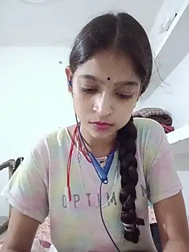 Snapshot of Mohnicute chatting on May 30, 2026, 7:19 pm Mohnicute online show from May 30, 2026, 7:19 pm