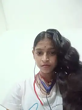 Snapshot of Mohnicute chatting on July 21, 2026, 6:20 pm Mohnicute online show from July 21, 2026, 6:20 pm