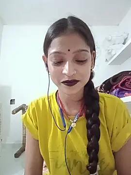 Snapshot of Mohnicute chatting on July 5, 2026, 6:37 pm Mohnicute online show from July 5, 2026, 6:37 pm