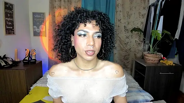 Angel White25 online show from April 28, 2026, 1:37 am