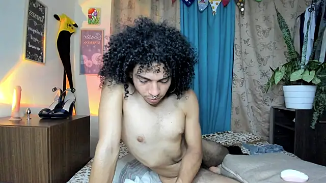 Angel White25 online show from June 25, 2026, 5:12 am