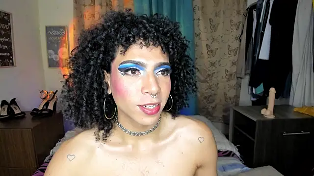 Angel White25 online show from April 24, 2026, 12:34 am