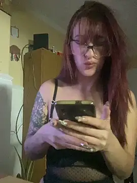 Taurina0105 online show from May 5, 2026, 3:53 am