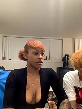 Hefnerbabyy online show from November 18, 2025, 6:39 am