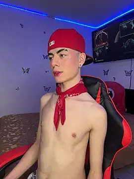 Snapshot of divine_philp77 chatting on November 12, 2025, 1:32 am divine philp77 online show from November 12, 2025, 1:32 am