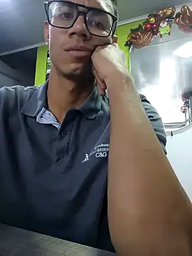 Snapshot of yesua28 chatting on December 17, 2025, 7:08 pm yesua28 online show from December 17, 2025, 7:08 pm