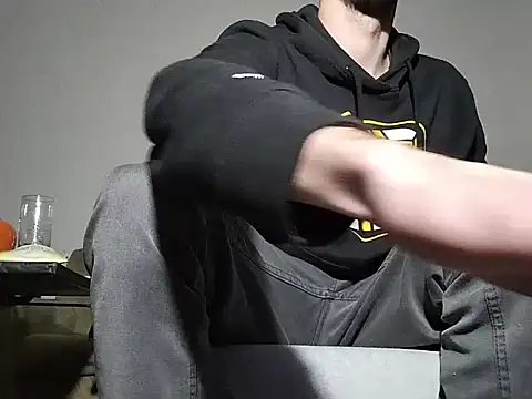 Snapshot of prdlka chatting on November 19, 2025, 5:29 am prdlka online show from November 19, 2025, 5:29 am