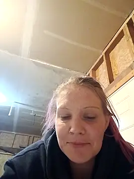 SquirtFlirtAlert online show from February 5, 2026, 9:32 pm