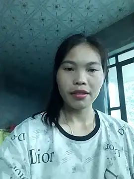 chim-yen online show from November 11, 2025, 7:58 am