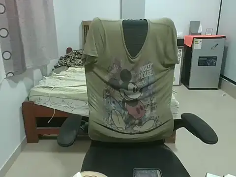 Snapshot of romdem chatting on March 31, 2026, 3:19 am romdem online show from March 31, 2026, 3:19 am