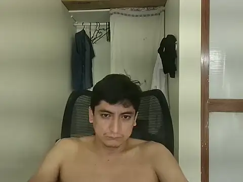 Snapshot of romdem chatting on December 2, 2025, 7:43 am romdem online show from December 2, 2025, 7:43 am