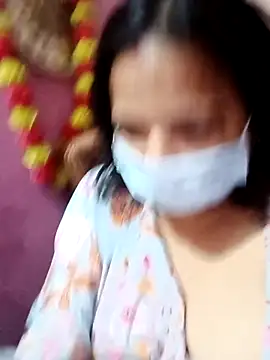 Snapshot of meera_hotty chatting on November 12, 2025, 5:55 am meera hotty online show from November 12, 2025, 5:55 am