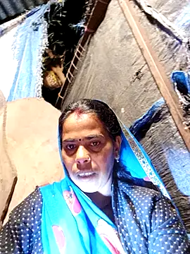 Snapshot of Neetujk chatting on December 17, 2025, 5:07 pm Neetujk online show from December 17, 2025, 5:07 pm