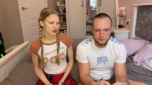 Daisy Couple online show from January 17, 2026, 7:34 am