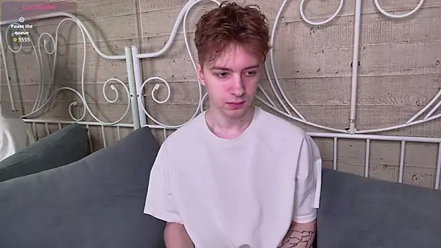 Paul Holt online show from November 27, 2025, 8:42 pm