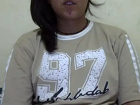 Snapshot of Anika_Singh chatting on June 12, 2026, 10:02 am Anika Singh online show from June 12, 2026, 10:02 am