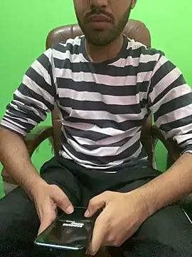 Snapshot of hotyyyyjonny chatting on May 9, 2026, 3:10 am hotyyyyjonny online show from May 9, 2026, 3:10 am