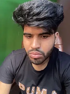 hotyyyyjonny online show from June 14, 2026, 2:24 am