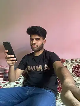 Snapshot of hotyyyyjonny chatting on May 16, 2026, 4:33 am hotyyyyjonny online show from May 16, 2026, 4:33 am