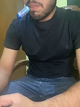 Snapshot of hotyyyyjonny chatting on April 19, 2026, 5:30 am hotyyyyjonny online show from April 19, 2026, 5:30 am