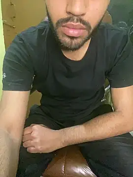 Snapshot of hotyyyyjonny chatting on April 10, 2026, 5:58 am hotyyyyjonny online show from April 10, 2026, 5:58 am