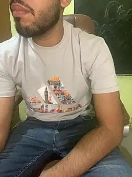 Snapshot of hotyyyyjonny chatting on April 14, 2026, 11:59 am hotyyyyjonny online show from April 14, 2026, 11:59 am