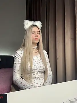 Olivia1Taylor1 online show from November 24, 2025, 6:13 am